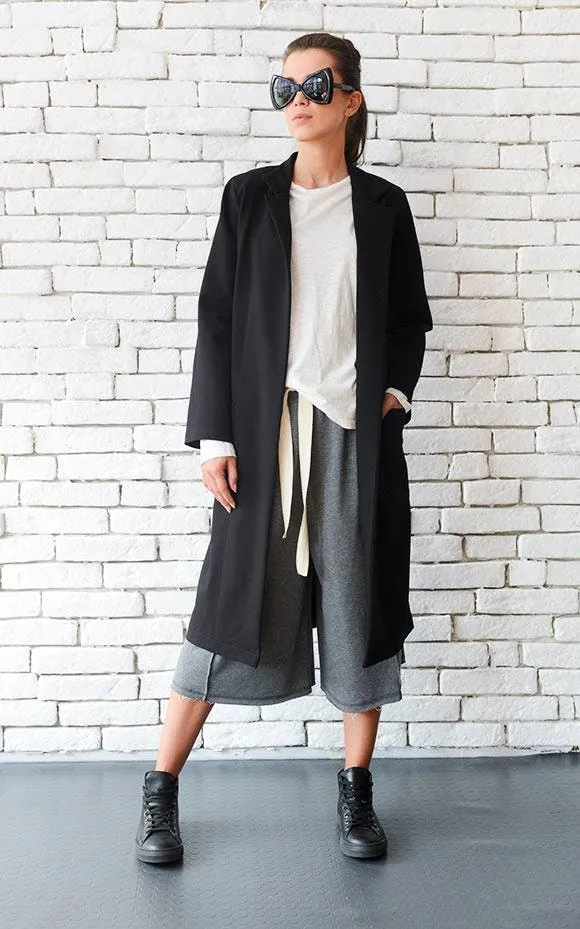 Black Loose Coat