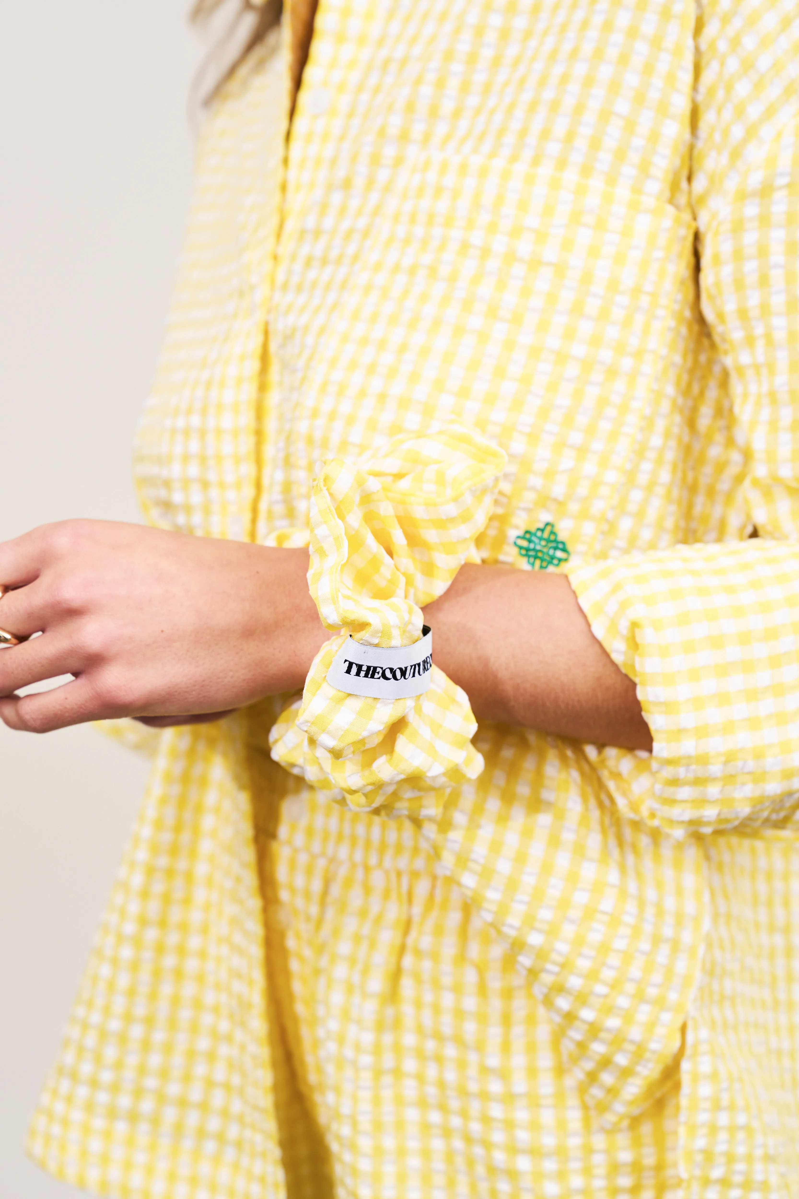 GINGHAM SCRUNCHIE - YELLOW