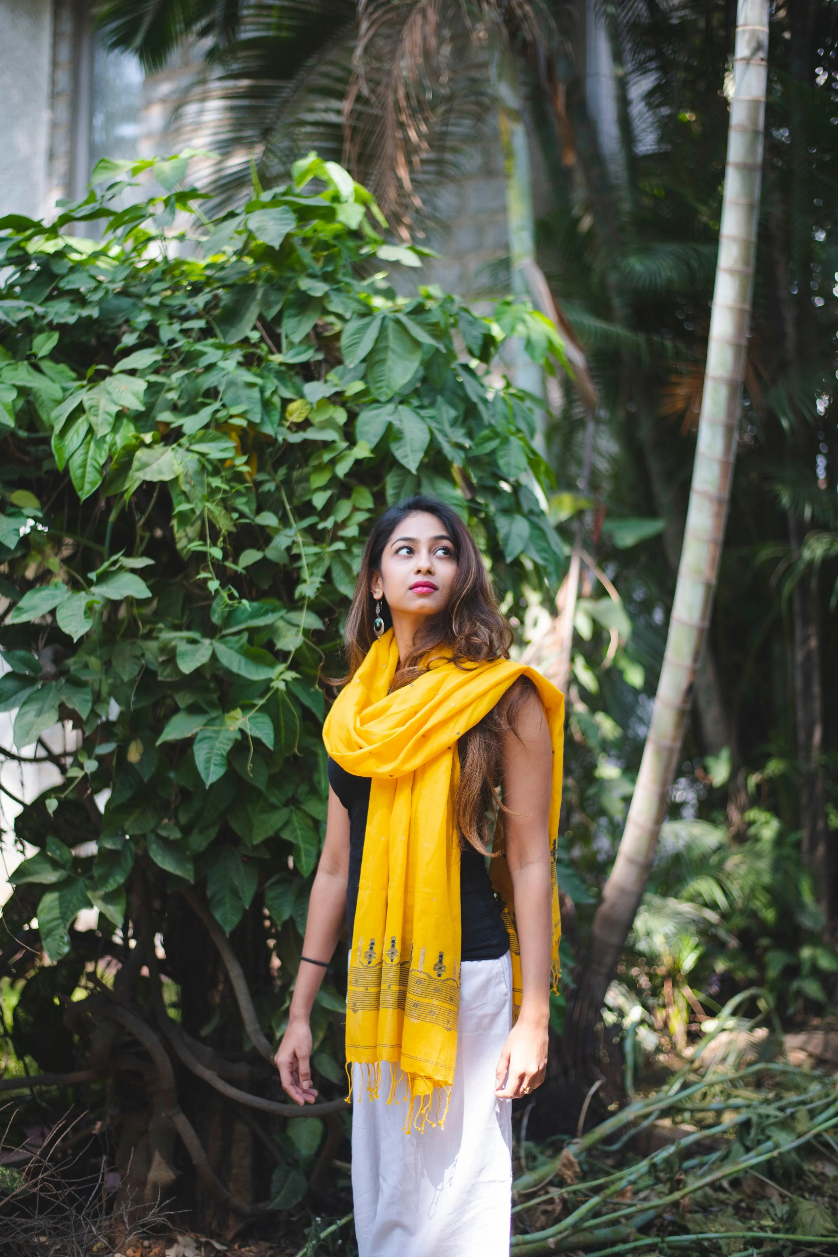 Kaisori Jamdani yellow stole