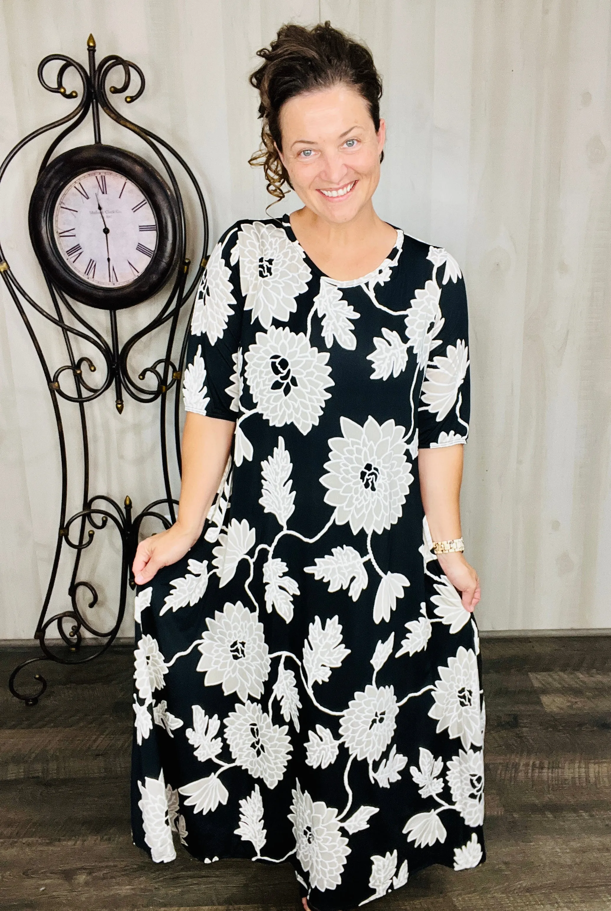 Larissa Summer Vibes Dress- Black & White Floral