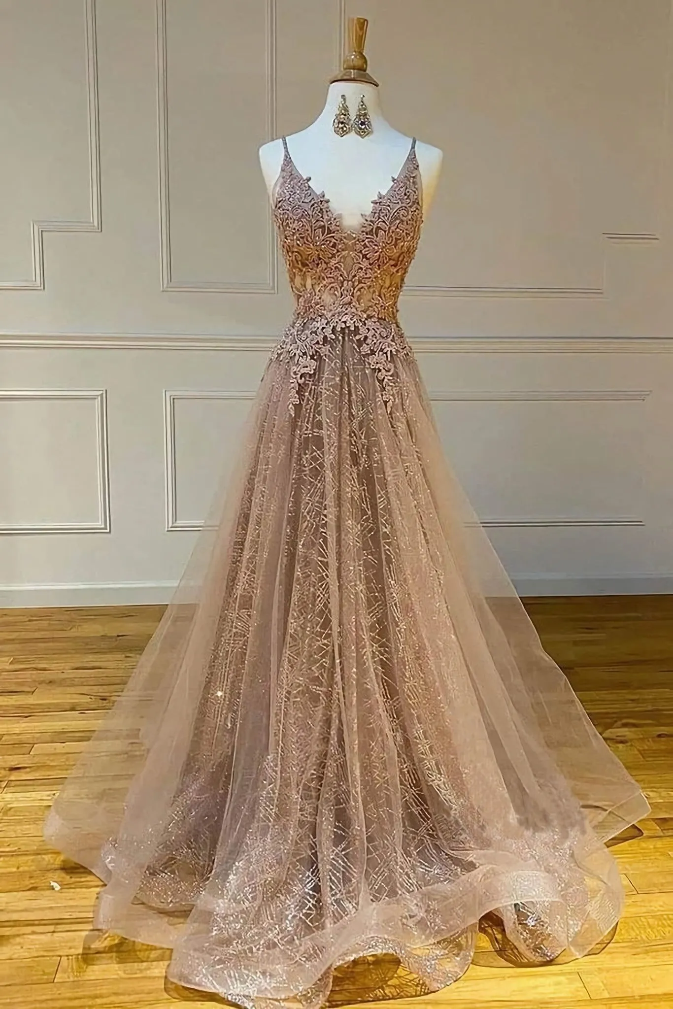 Sparkly Spaghetti Straps V Neck Lace Appliques Prom Dresses Long Evening Dresses