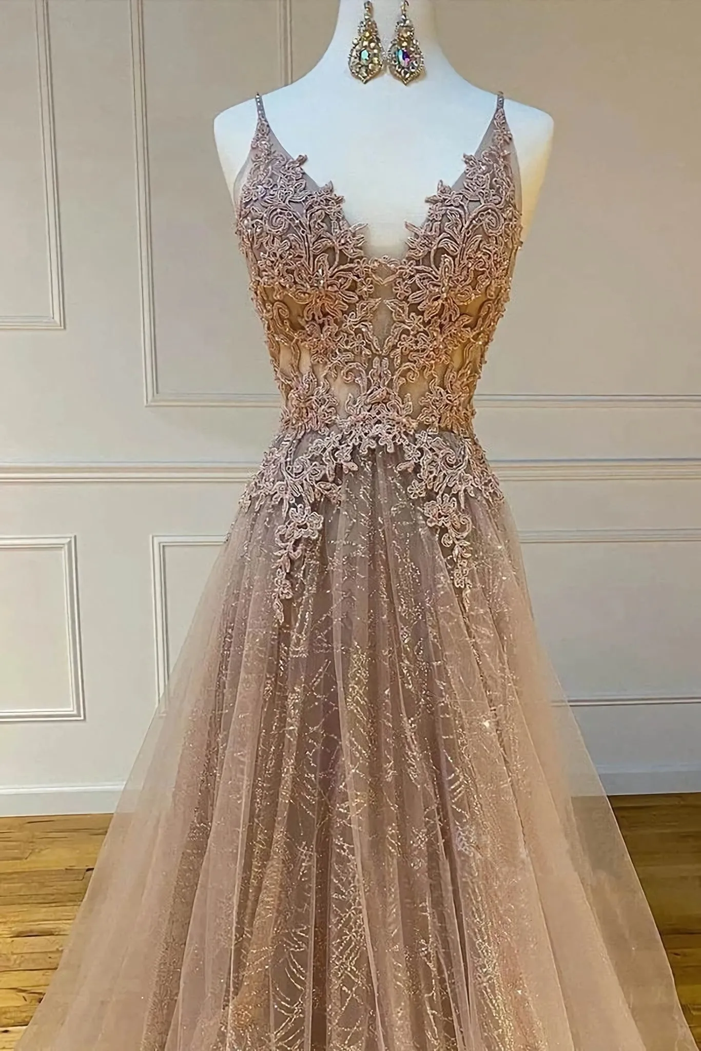 Sparkly Spaghetti Straps V Neck Lace Appliques Prom Dresses Long Evening Dresses